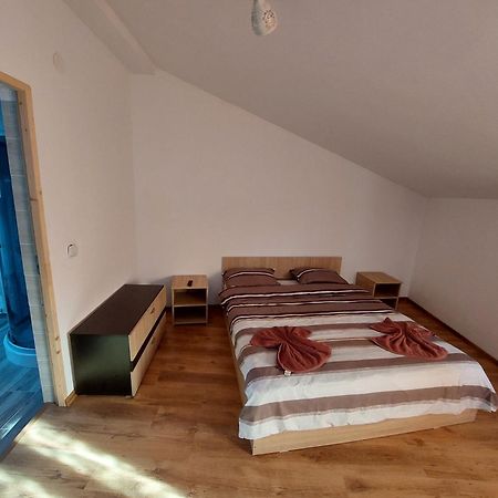 Varipatti House Слатина Екстериор снимка