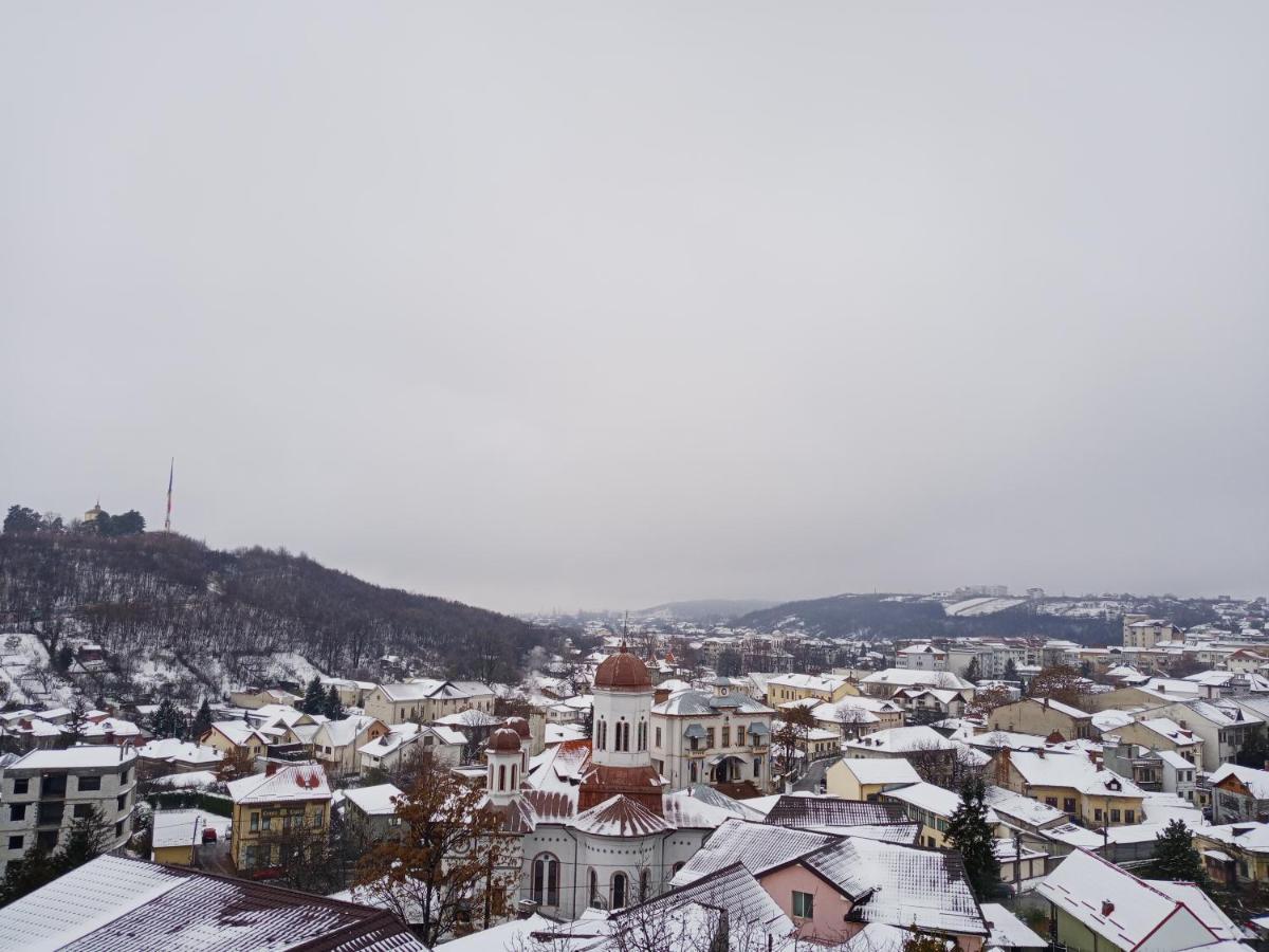 Varipatti House Слатина Екстериор снимка