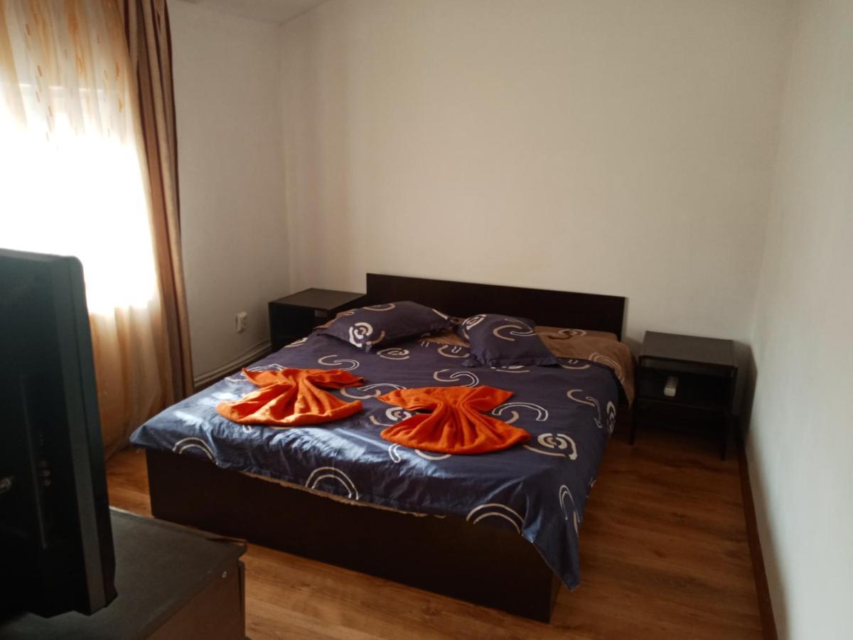 Varipatti House Слатина Екстериор снимка