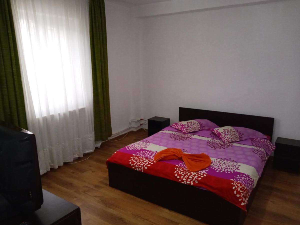 Varipatti House Слатина Екстериор снимка