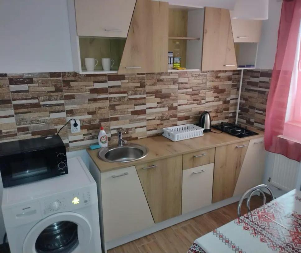 Varipatti House Слатина Екстериор снимка