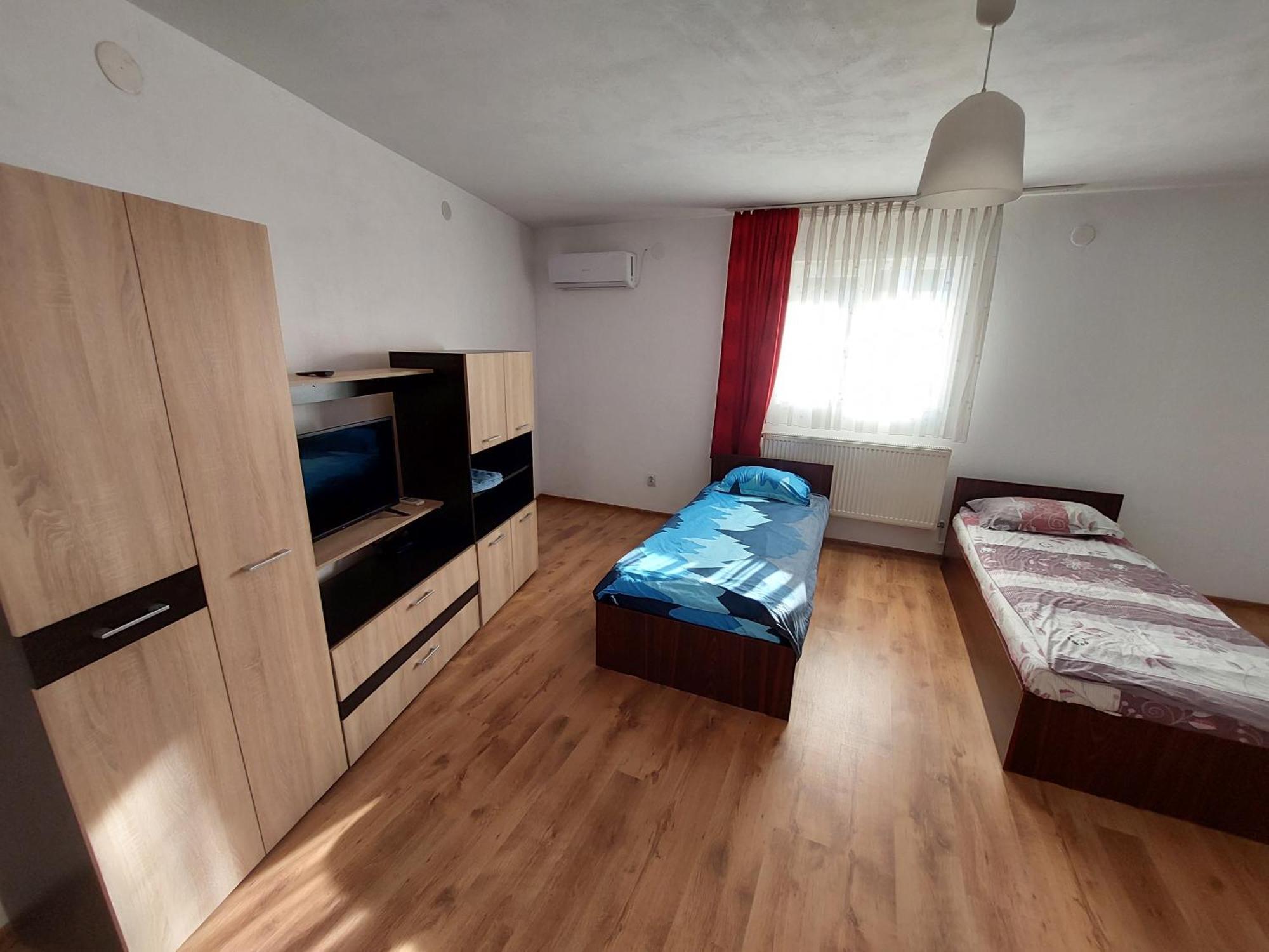 Varipatti House Слатина Екстериор снимка