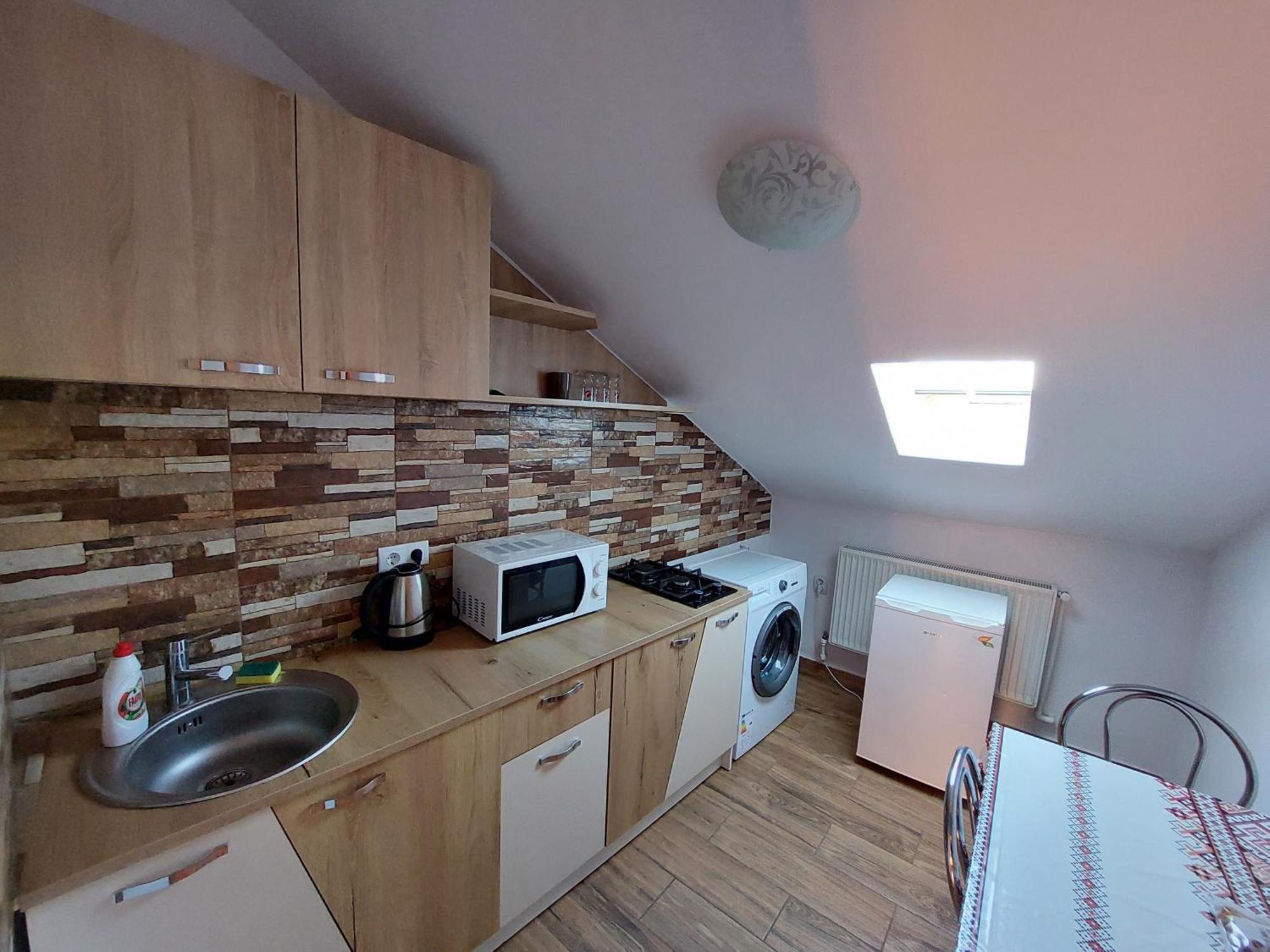 Varipatti House Слатина Екстериор снимка