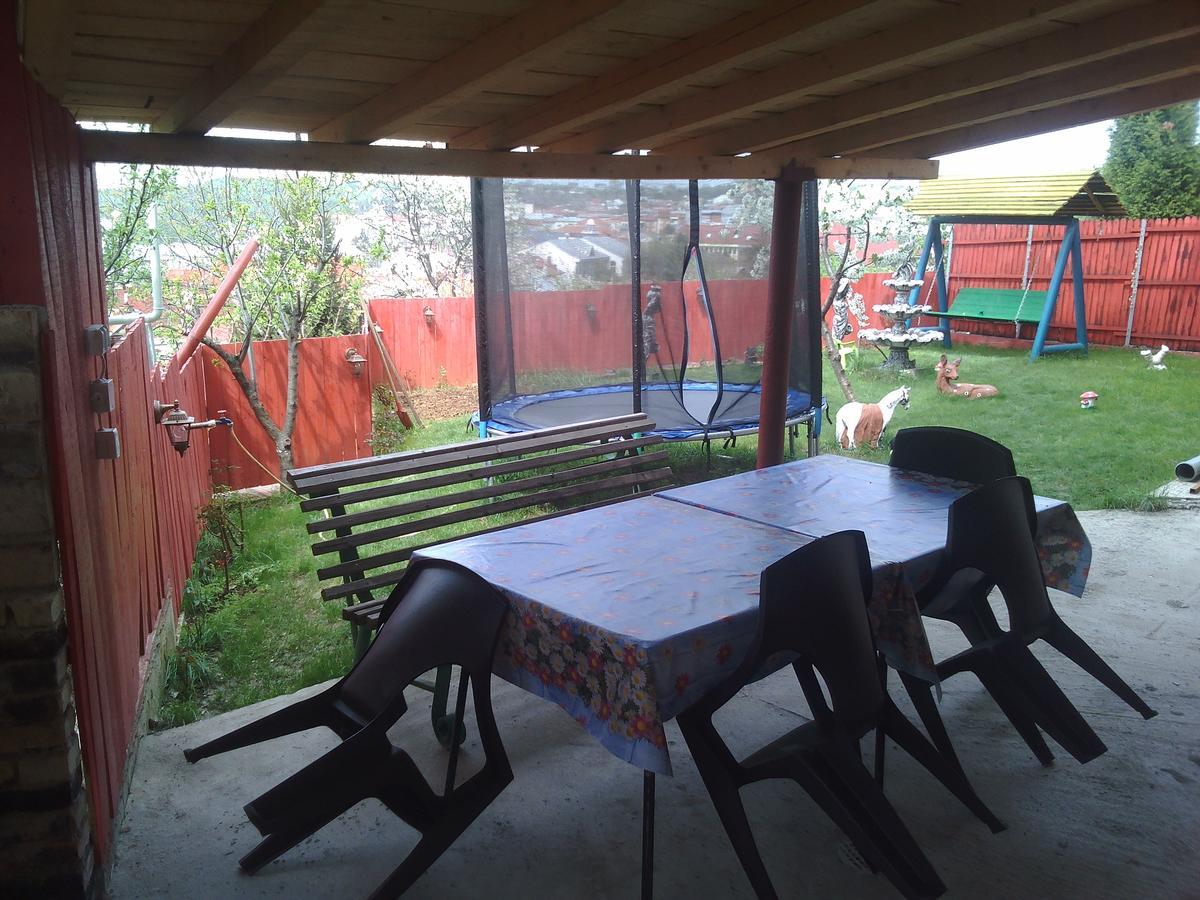 Varipatti House Слатина Екстериор снимка